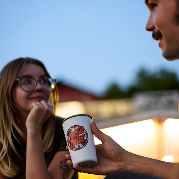 16oz-pint-cup-santa-cruz-q6 16oz_pints_santa_cruz_vacationdot_couple_square.jpg