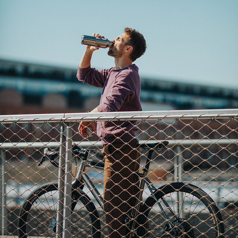16oz-rise-reflect-with-bamboo-cap-e8 16oz_rise_reflect_man_bike_square.jpg