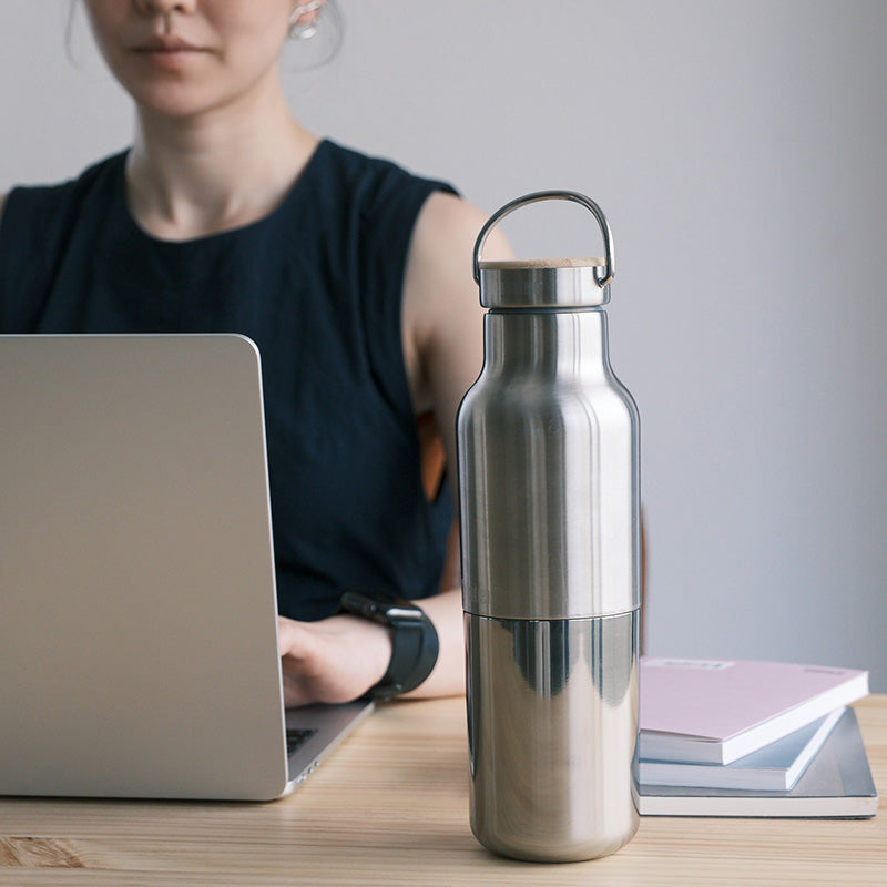20oz-rise-reflect-with-bamboo-cap-x6 20oz_rise_reflect_desk_laptop_square.jpg