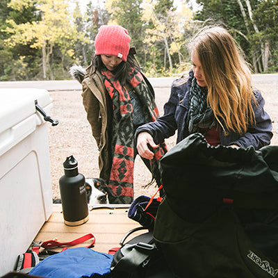 64oz-classic-with-loop-cap-k0 64oz_insulated_classic_backpackers_tailgate_square.jpg