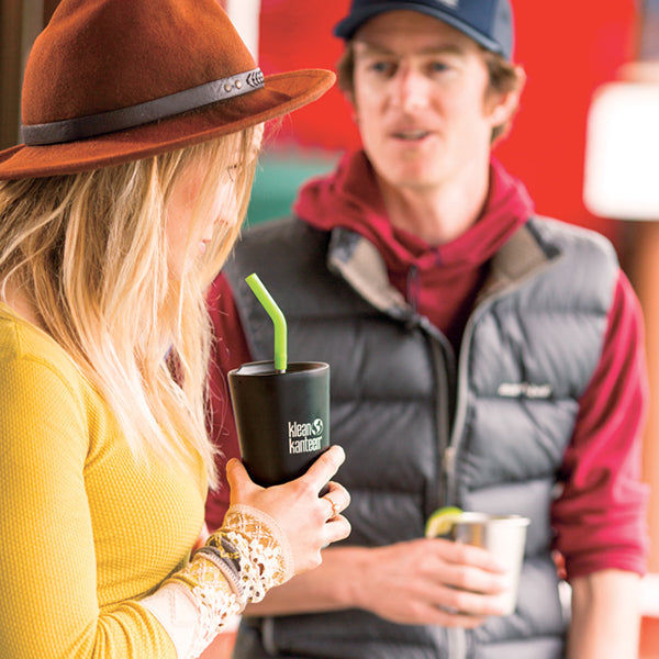 tumbler-straw-lid-with-straw-x8 K16VSSC-SB-guy-girl_style_9a499e23-5b7a-4a0d-b42e-d1b4b02627b2.jpg