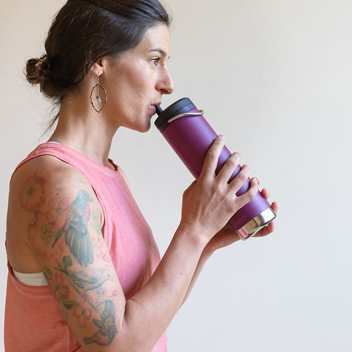 tkwide-twist-cap-with-straw-kit-g9 K20TKWPT-PP-T-TWIST-straw_cap_drinking_yoga_lifestyle_64bb08ca-98d0-4e89-83fd-b166cda65ccd.jpg