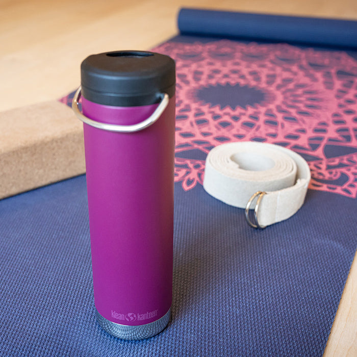 tkwide-twist-cap-with-straw-kit-g9 K20TKWPT-PP-T-TWIST-yoga_bottle_closed_lifestyle_a5ac6535-9c60-42bb-86fe-b94b5cef2b68.jpg