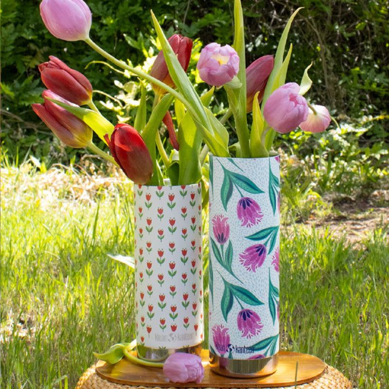 16oz-tkwide-with-cafe-red-tulips-x6 bottles_seasonal_spring_flowers_2_square.jpg