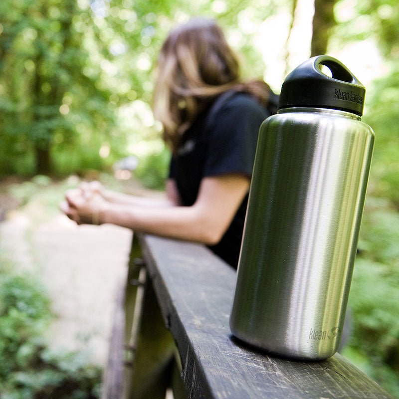 40oz-wide-with-loop-cap-a1 wide_40oz_bottle_bridge_closeup_square.jpg
